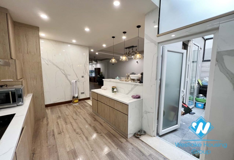 New villa with elevator 5 bedrooms fully furnished